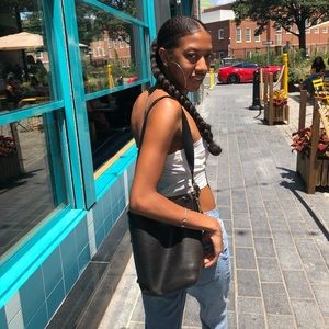 Meet your Posher, Alana